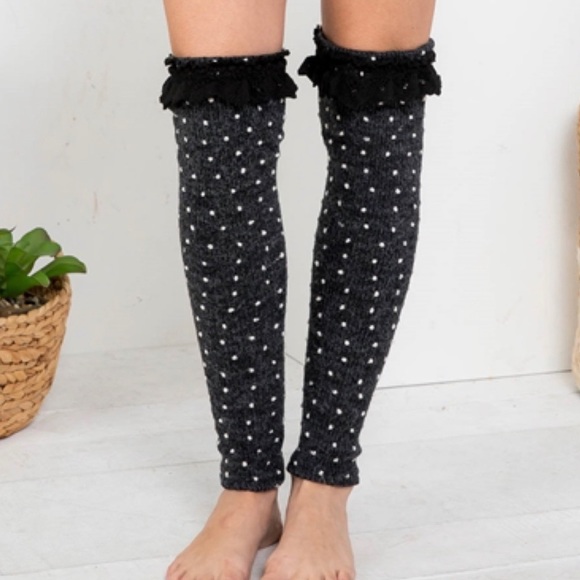 Ryu A’reve Accessories - Polka Dot Crochet Lace Leg warmer